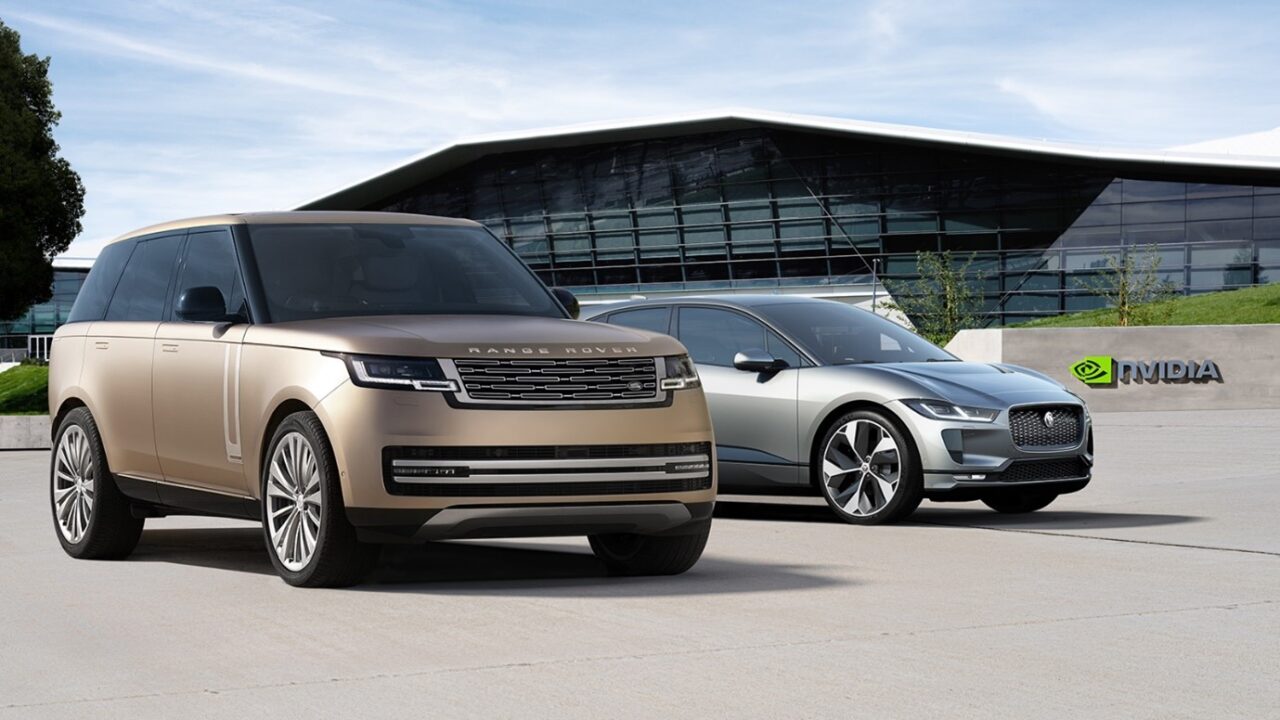 Jaguar Land Rover, vehículo y fábrica